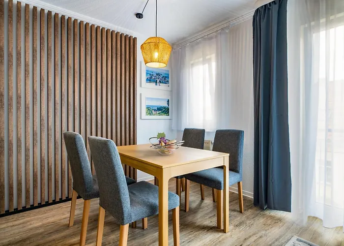 شقة Moderne Mit 2 Schlafzimmern Im Zentrum Von ريزا